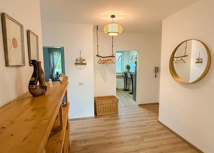 Und Sonne - Moderne Eg-wohnung Mit Balkon Appartement