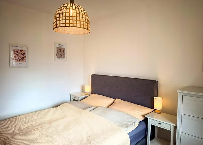 Und Sonne - Moderne Eg-wohnung Mit Balkon